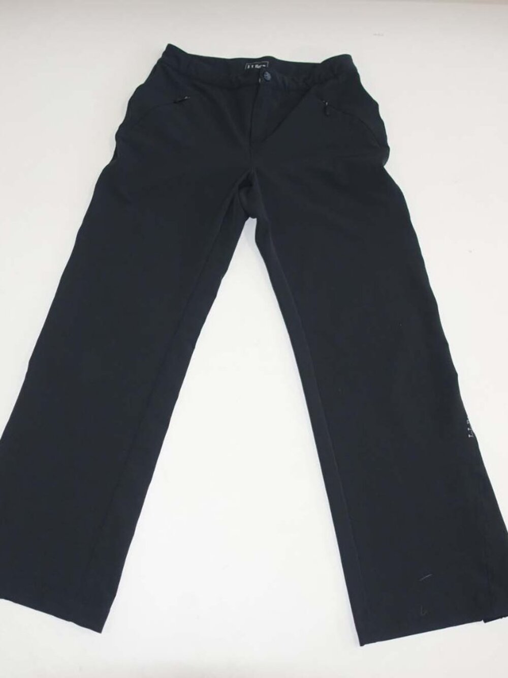 L.L. Bean Women's Trekking Soft Shell Pants Size 8 Petite Black Water Repellent
